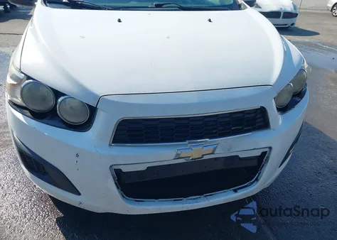 2015 Chevrolet Sonic Lt Auto z USA, uszkodzony, nr VIN 1G1JC5SHXF4170257